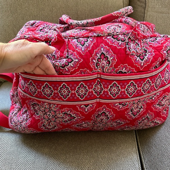Vera Bradley Overnight Duffle Bag with Adjustable Strap - Picture 2 of 5